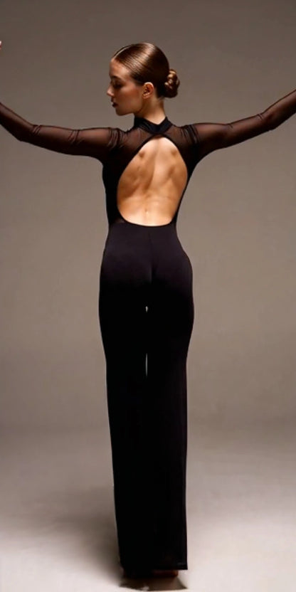 Танцювальний комбінезон з сітчастими вставками та кльошем від коліна